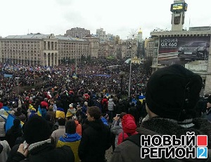 Тысячи участников Евромайдана пришли на митинг не из-за лозунгов оппозиции, а после призывов в Facebook и Twitter