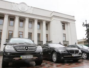 Автомобили Верховной Рады будет заправлять бензином «Премиум» компания олигарха Еремеева