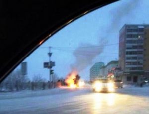 В Якутске загорелся рейсовый автобус (ФОТО)