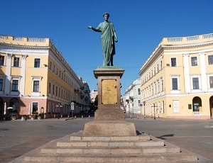 В Одессе «регионалы» не захотели назвать площадь возле памятника Дюку – Европейской (ФОТО)