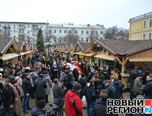 В центре Одессы открылась Рождественская ярмарка (ВИДЕО, ФОТО)