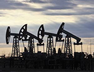 Улюкаев считает падение цен на нефть до $60 нереалистичным