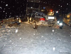 На трассе в Якутии столкнулись автомобили