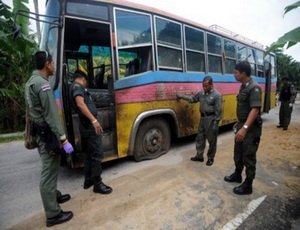 Автобус со школьниками попал в аварию на востоке Таиланда