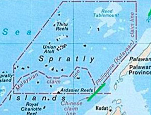 Китайцы отогнали от спорного рифа филиппинские суда