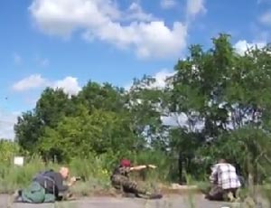 В пригороде Славянска снайпер обстрелял группу журналистов