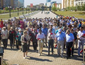 В Якутске состоялся траурный митинг