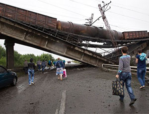 В Донецкой области взорвали железнодорожный мост