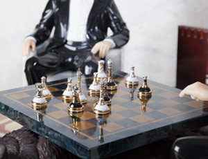 На шахматную игру Путина и Медведева потратили 210 килограммов бриллиантов, золота и серебра (ФОТО)