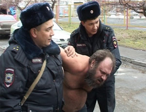 В Екатеринбурге родственник взял брата в заложники и едва его не зарезал (добавлено ВИДЕО)