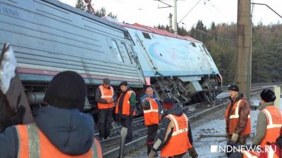 На месте столкновения поездов начаты восстановительные работы (ФОТО, ВИДЕО)