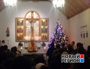 Сегодня ночью католики Екатеринбурга начали праздновать один из главных праздников года – Рождество Христово (ВИДЕО)