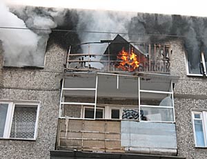 В Барнауле в жилой пятиэтажке прогремел взрыв