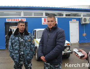 Охранникам на Керченской переправе третий месяц не выплачивают зарплату