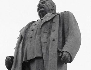 Как вы относитесь к предложению установить памятник Сталину в Екатеринбурге?