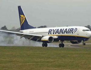 Угроза взрыва заставила пилота Ryanair экстренно посадить лайнер в Варшаве