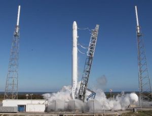 Falcon 9 вывела на орбиту 11 спутников и благополучно приземлилась