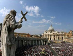 McDonald's добрался до Ватикана (ФОТО) / Римляне возмущены открытием фастфуда в здании Католической церкви