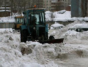 Иркутские власти обязали УК самостоятельно покупать снегоуборочную технику