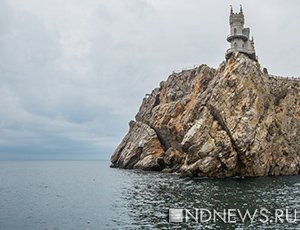 Замок Ласточкино гнездо не так плох, как планировалось… Но денег на ремонт провала дайте