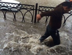 Владикавказ ушел под воду (ФОТО, ВИДЕО)