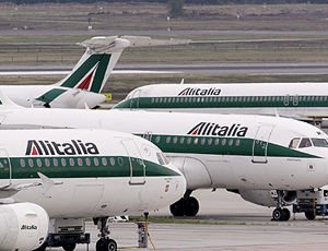 В Италии бастуют сотрудники авиакомпании AlItalia