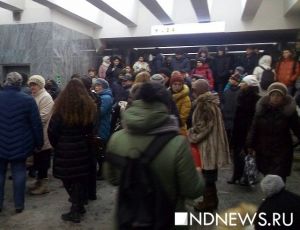 «А почему сразу не стольник»: екатеринбуржцы грозятся объявить метро бойкот