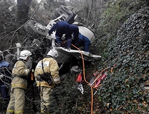 В Крыму бетоновоз сорвался в 40-метровый обрыв (ФОТО)