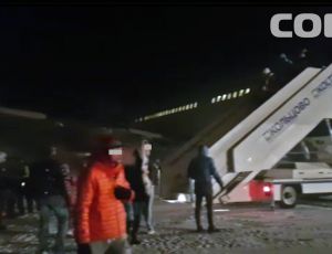 Инцидент в Кольцово: самолет выкатился за пределы взлетной полосы