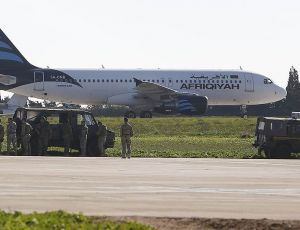 Террористы посадили на Мальте захваченный в Ливии самолет (ФОТО)