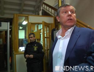 Суд отправил шансонье Александра Новикова под домашний арест (ВИДЕО, ФОТО)