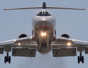 Вылетевший из Сочи Ту-154 пропал с радаров / На борту находились до 100 человек