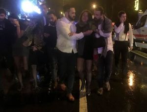 Террорист атаковал ночной клуб в Стамбуле в новогоднюю ночь / Погибли 39 человек, десятки раненых. Полиция ищет стрелка