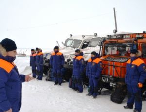 В Телецкое озеро рухнул вертолет с участником VIP-охоты на архаров