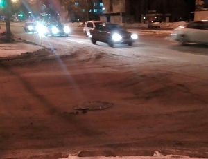 Автомобилисты сообщили о том, что Екатеринбург уходит под землю (ФОТО)
