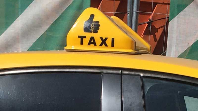 Такси станет дефицитом? В Подмосковье приостановлено 500 разрешений на услуги перевозчиков