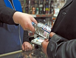Супруги-южноуральцы затарились контрафактным алкоголем на полмиллиона рублей