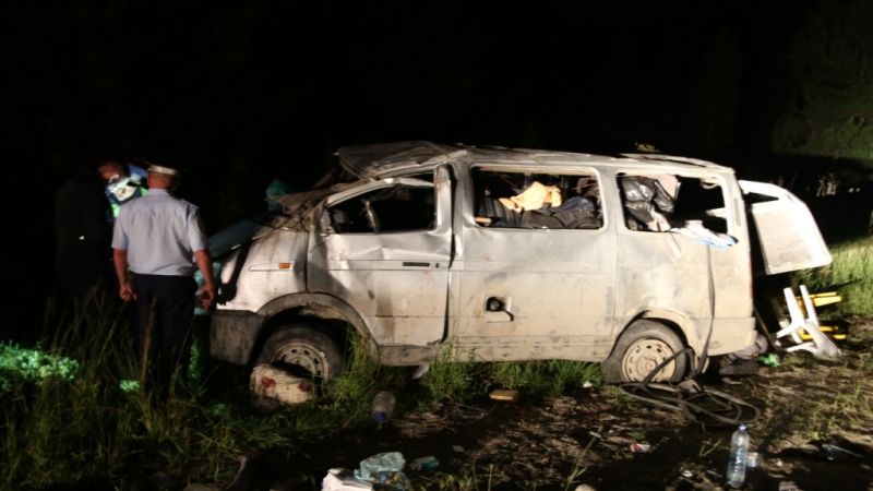 На перевале в Горном Алтае погибли четыре человека, двое пострадали