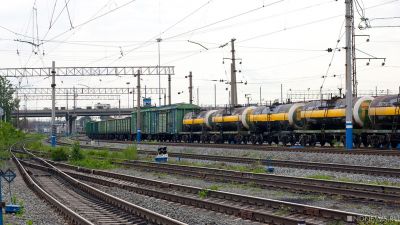 Крым и Запорожье связали железнодорожными перевозками