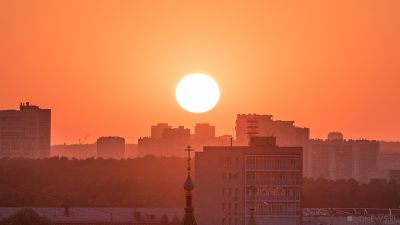 В Москве жара: объявлен «оранжевый» уровень опасности