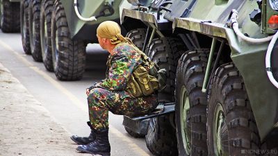 Украина и Россия стягивают силы к крымской границе
