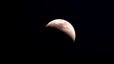 Индийская станция успешно достигла поверхности Луны