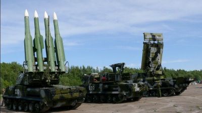 Украина  снова бряцает оружием на границе с Крымом