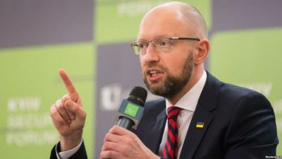 На Украине истерика: Запад не реагирует на просьбы Киева сорвать выборы в Крыму