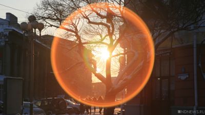 Гигантская дыра на Солнце спровоцирует на Земле сильную магнитную бурю