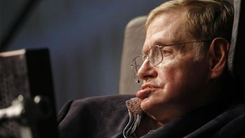 «Человек в инвалидной коляске смог объяснить людям, что наука – это охрененно»: уральские ученые о Стивене Хокинге