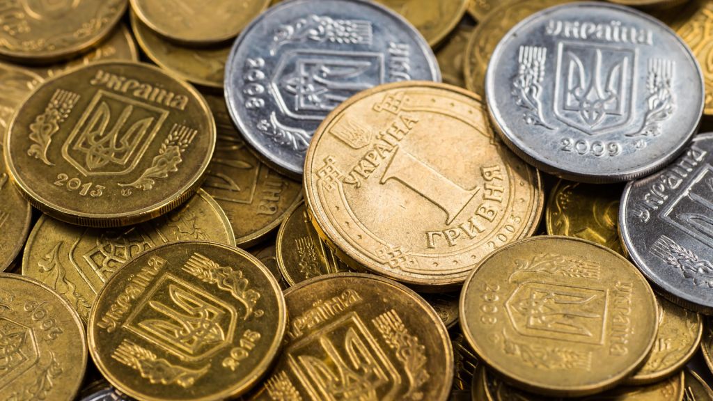 Украинская валюта устанавливает антирекорд за антирекордом