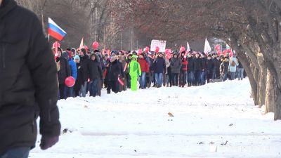 В Екатеринбурге на митинг за бойкот выборов вышла тысяча человек (ФОТО, ВИДЕО)