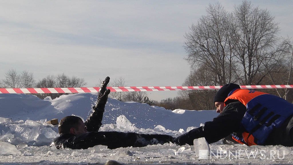 Подожгли машину, утопили добровольца – в Екатеринбурге прошли масштабные соревнования среди волонтеров-спасателей (ВИДЕО)