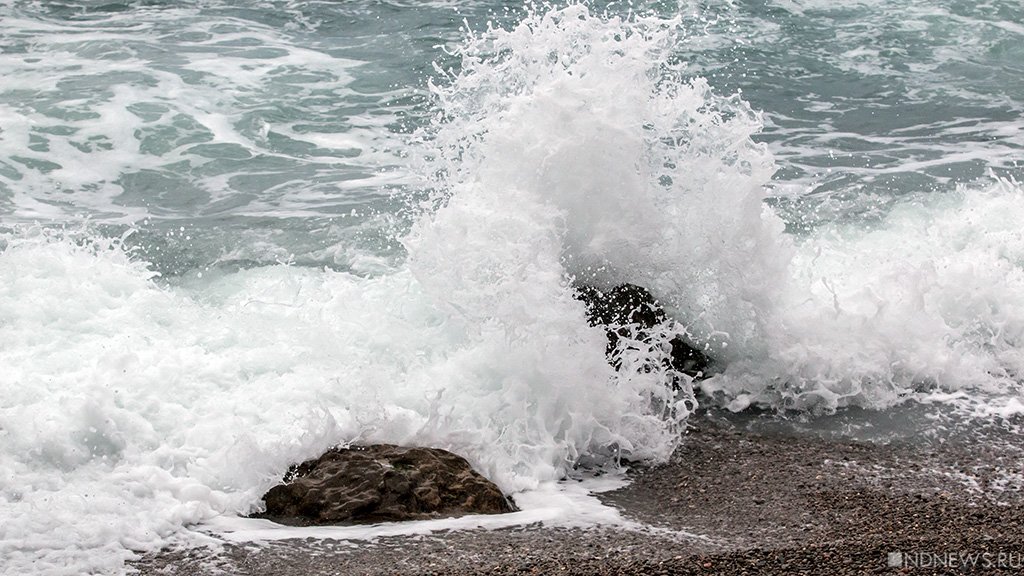 В Севастополе подросток едва не погиб на официальном пляже